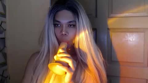 Nica online show from February 2025 03:08:01 PM