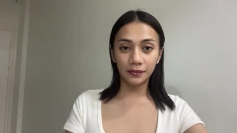 exotictssavie online show from April 2026 05:17:01 PM