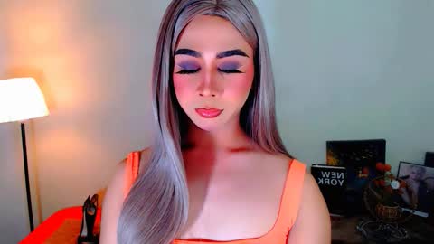 expensive_elise online show from March 2026 05:51:01 PM