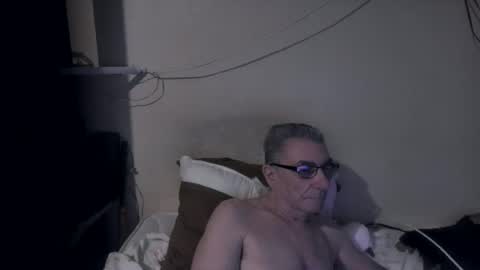 Snapshot of explorer1316 chatting on July 2026 04:40:01 AM titou online show from July 2026 04:40:01 AM