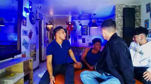 extrangers online show from December 2024 12:12:02 PM