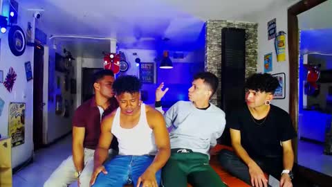 extrangers online show from December 2024 12:04:01 PM