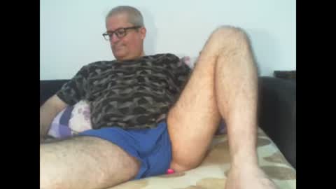 Snapshot of eyes12 chatting on September 2025 11:47:01 AM GEORGE online show from September 2025 11:47:01 AM