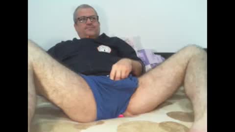 Snapshot of eyes12 chatting on October 2025 04:25:02 AM GEORGE online show from October 2025 04:25:02 AM