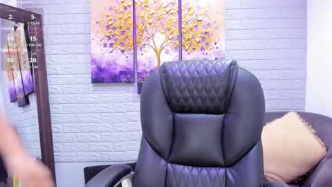      online show from November 2025 07:28:01 PM