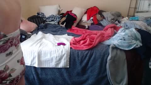 Snapshot of eyeswall0w chatting on September 2025 01:35:01 PM eyeswall0w online show from September 2025 01:35:01 PM