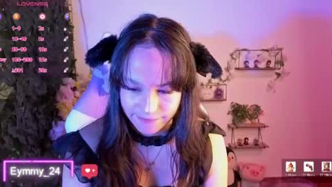 eymmy_24 online show from May 2026 01:44:02 AM
