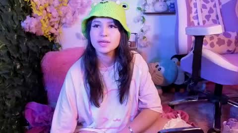 eymmy_24 online show from June 2026 06:52:02 AM