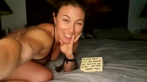 ezbreezy13 online show from May 2026 02:42:01 AM
