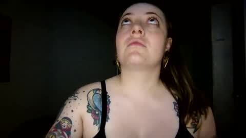 Snapshot of ezlngirl chatting on January 2025 05:37:02 AM Aimee online show from January 2025 05:37:02 AM