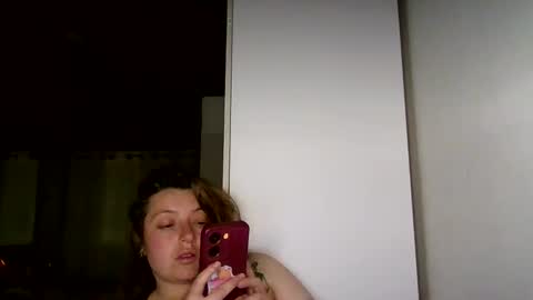 Snapshot of ezlngirl chatting on November 2025 02:25:02 AM Aimee online show from November 2025 02:25:02 AM