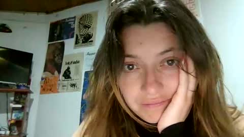 Snapshot of ezlngirl chatting on May 2026 10:49:02 PM Aimee online show from May 2026 10:49:02 PM