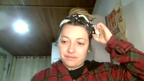 Snapshot of ezlngirl chatting on July 2026 01:52:02 AM Aimee online show from July 2026 01:52:02 AM