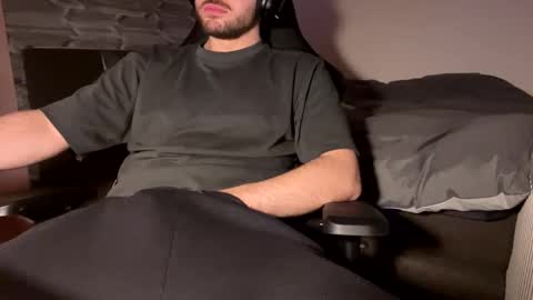 Call me bitch online show from January 2025 06:31:01 PM