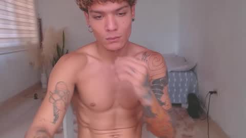 Snapshot of fabrizio_amery chatting on January 2025 06:44:01 PM - A N D E R online show from January 2025 06:44:01 PM