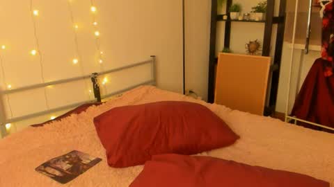 Snapshot of faeriehaze chatting on February 2026 02:44:02 PM Kai online show from February 2026 02:44:02 PM