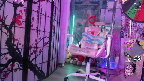 Fae and Cheta online show from June 2026 02:33:01 PM