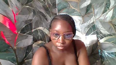 fahymah26 online show from May 2026 01:18:02 PM