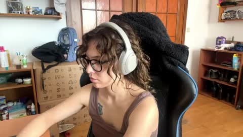 Loly online show from May 2026 09:36:01 AM