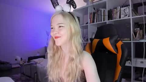 Snapshot of fairy_casey chatting on October 2025 10:56:01 PM fairy_casey online show from October 2025 10:56:01 PM