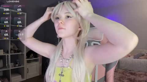fairy_casey online show from April 2026 09:32:02 PM