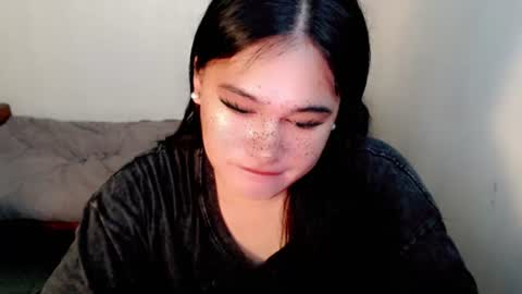 Snapshot of fairy_cuddle chatting on June 2026 10:00:02 PM call me shanaia online show from June 2026 10:00:02 PM