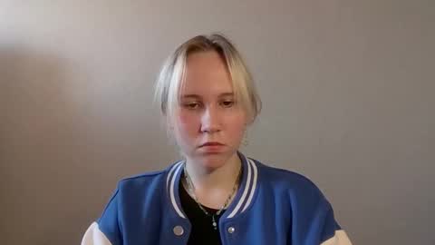 fairyfeller_ online show from October 2025 07:38:02 AM