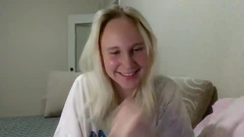 fairyfeller_ online show from October 2025 07:59:01 PM