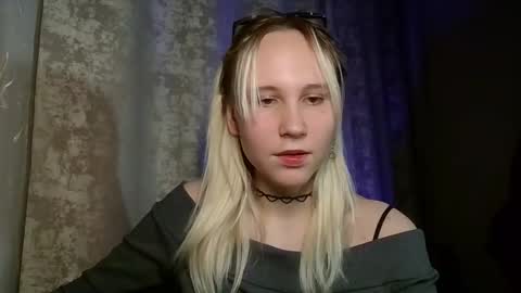 fairyfeller_ online show from November 2025 03:03:02 PM