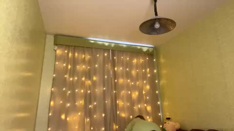 Snapshot of fairyilona chatting on December 2024 09:32:02 AM Ilona online show from December 2024 09:32:02 AM