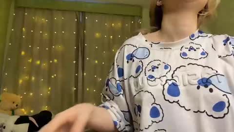 Snapshot of fairyilona chatting on December 2024 01:41:01 PM Ilona online show from December 2024 01:41:01 PM