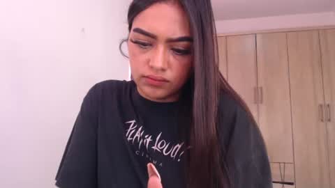 Snapshot of fairylatin chatting on February 2025 01:43:01 PM fairylatin online show from February 2025 01:43:01 PM