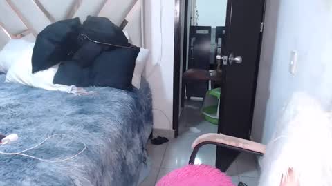 Snapshot of fairylatin chatting on September 2025 01:18:02 AM fairylatin online show from September 2025 01:18:02 AM