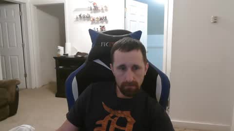 Snapshot of falcn2001 chatting on January 2025 04:10:02 AM falcn2001 online show from January 2025 04:10:02 AM