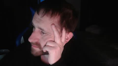 Snapshot of falcn2001 chatting on January 2026 04:05:02 AM falcn2001 online show from January 2026 04:05:02 AM