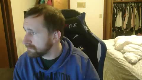 Snapshot of falcn2001 chatting on February 2026 01:10:02 AM falcn2001 online show from February 2026 01:10:02 AM