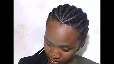 falielyse online show from October 2025 08:28:01 PM