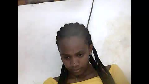 falielyse online show from October 2025 05:57:01 PM