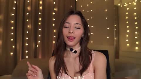 Kaori online show from December 2025 07:44:01 PM