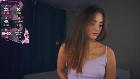 Erika online show from November 2025 06:25:02 AM