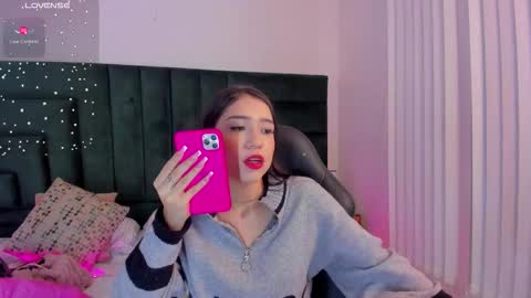 Snapshot of faloonroussel chatting on January 2026 12:35:01 AM Faloon online show from January 2026 12:35:01 AM