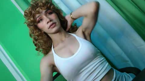Alexandra x Alexandro online show from May 2026 07:41:01 PM