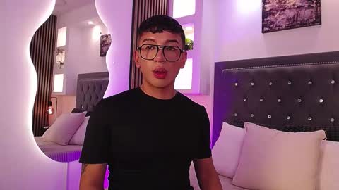 Snapshot of fancy_vixen chatting on February 2026 03:24:02 AM FANCY online show from February 2026 03:24:02 AM