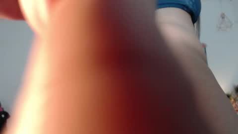 Layla online show from October 2025 06:27:02 PM