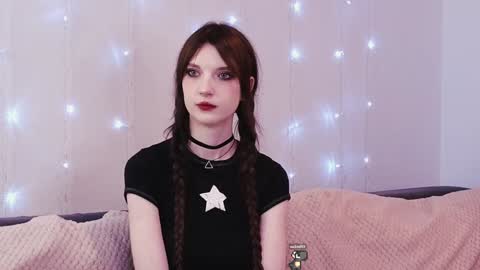 Kim online show from January 2025 04:57:02 PM