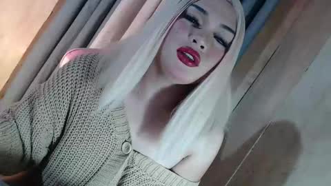 DANIELLA - DONT FORGET TO GIVE ME A THUMBSU UP online show from June 2026 04:26:02 AM