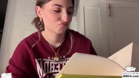 Snapshot of fantasyella chatting on February 2026 06:19:02 AM Ella online show from February 2026 06:19:02 AM