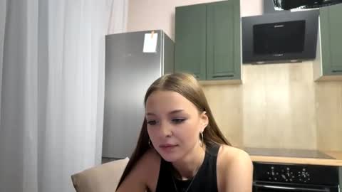 Anna Scovich online show from October 2025 04:48:01 PM