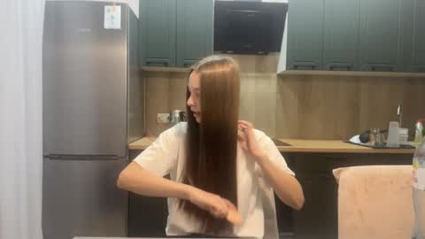 Anna Scovich online show from October 2025 11:31:01 AM