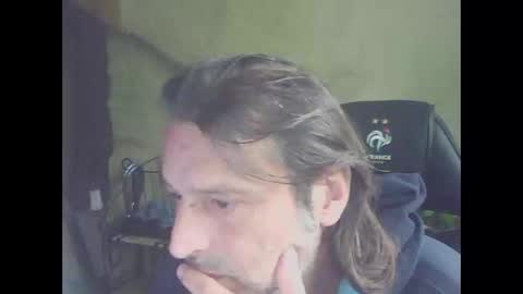 Snapshot of fargoneoneo chatting on September 2025 12:37:02 PM fargoneoneo online show from September 2025 12:37:02 PM